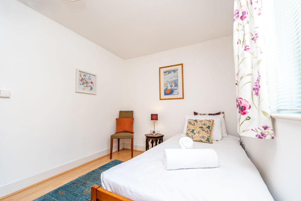 Pass The Keys Delightful Apartment Close To River In Se16 Λονδίνο Εξωτερικό φωτογραφία